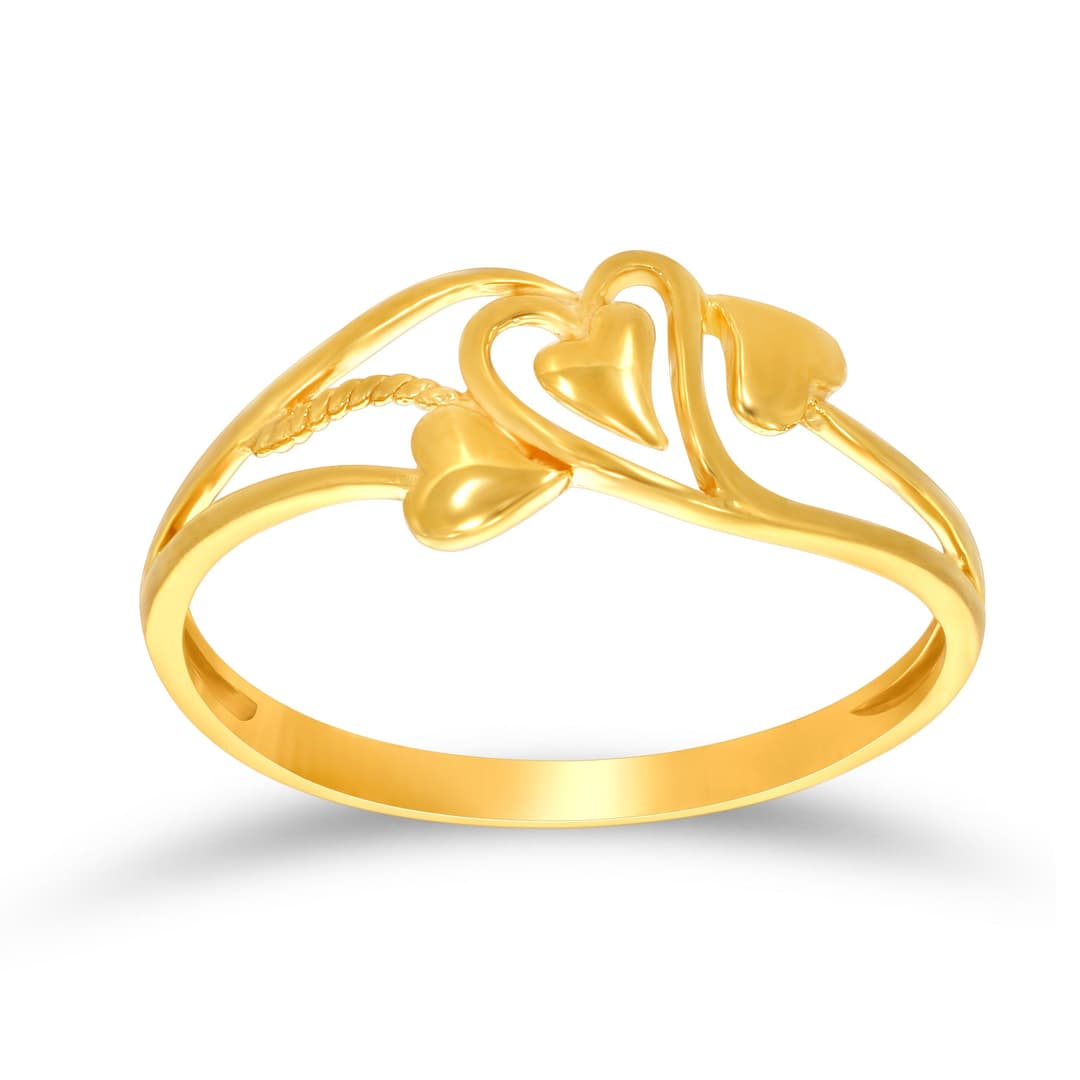 Elegant Gold Ring with Heart Leaf Pattern Design for Jewelry Lovers